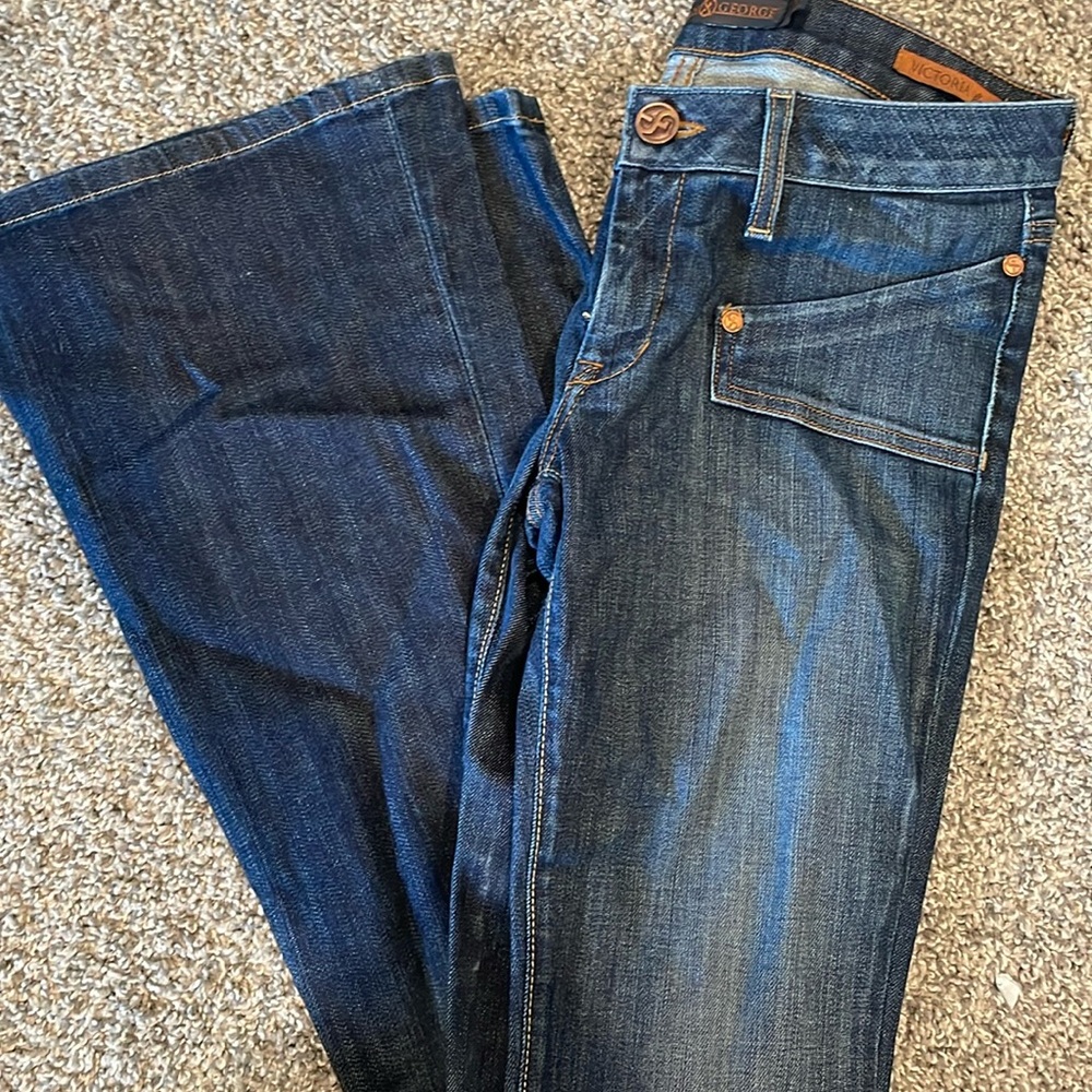 Dylan George Victoria Flare